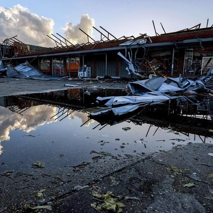 Survivors emerge from wreckage after US storms kill 9 people